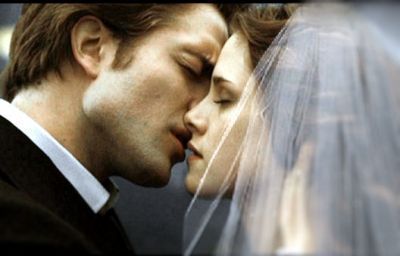 edward-bella-breaking-dawn.jpg